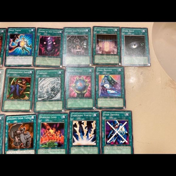 Yu-Gi-Oh Trading Card Game - Picture 12 of 16